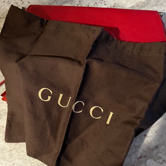 Gucci Soho 100% 💯 authentic red crossbody/ shoulder bag w gold chain - Picture 12 of 16
